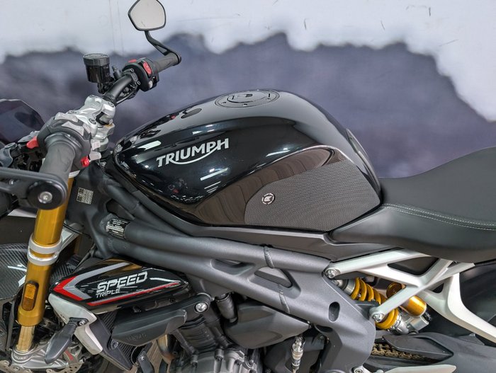 2022 Triumph SPEED TRIPLE 1200 RS Black