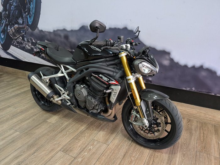 2022 Triumph SPEED TRIPLE 1200 RS Black