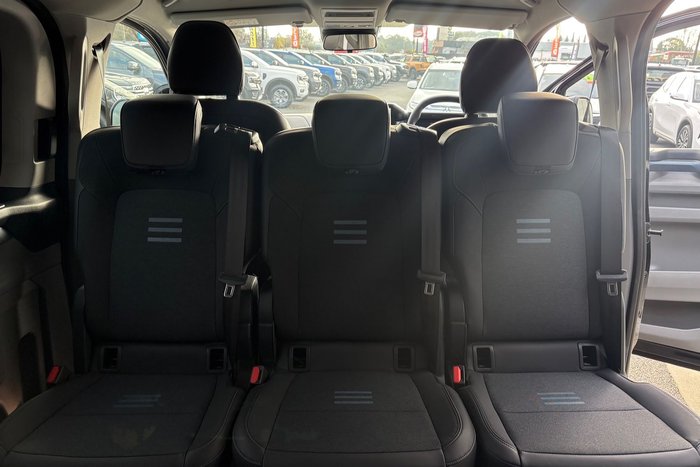 2025 Ford Tourneo Active