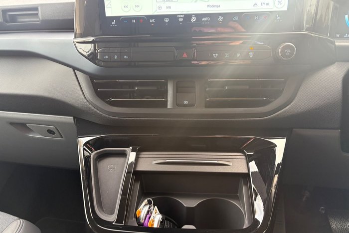 2025 Ford Tourneo Active