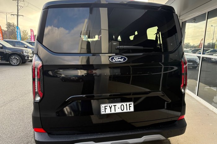 2025 Ford Tourneo Active