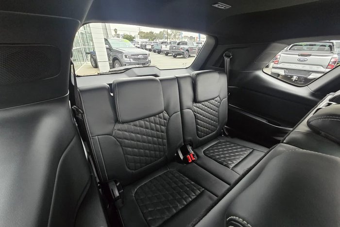 2025 Ford Everest Platinum