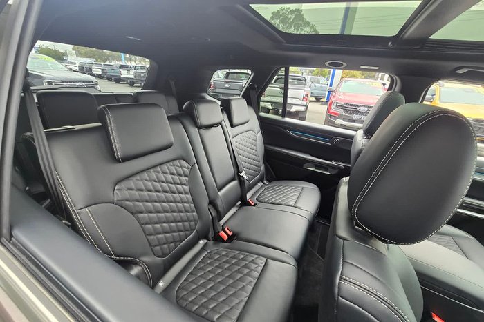 2025 Ford Everest Platinum