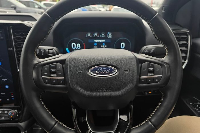 2025 Ford Everest Platinum