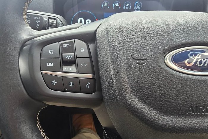 2025 Ford Everest Platinum