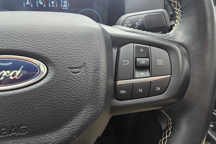 2025 Ford Everest Platinum