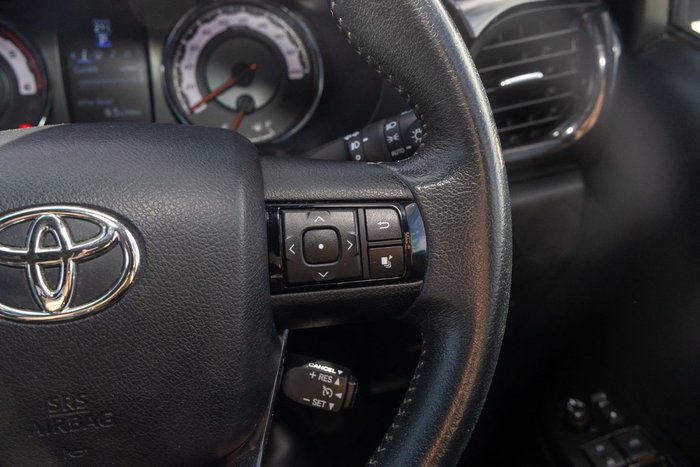 2019 Toyota Hilux Rogue
