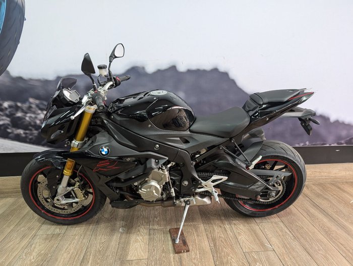 2021 BMW Motorrad S 1000 R Black