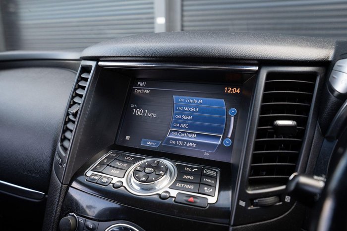 2015 INFINITI QX70 S Premium