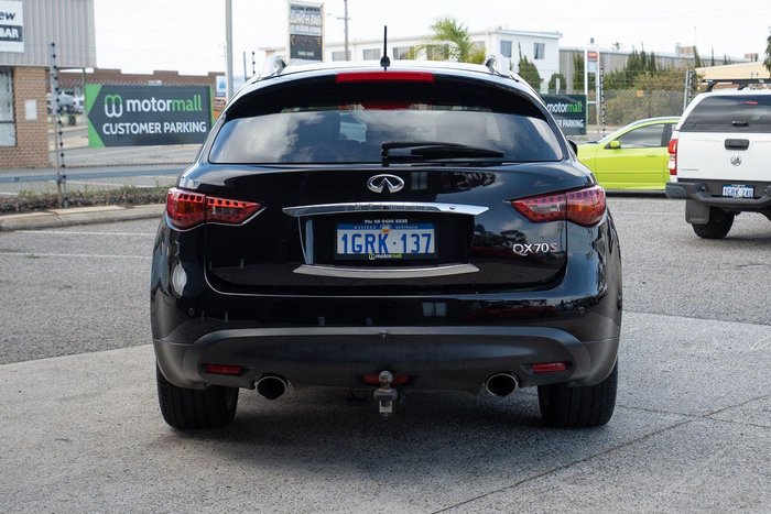 2015 INFINITI QX70 S Premium