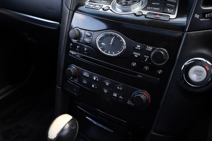2015 INFINITI QX70 S Premium