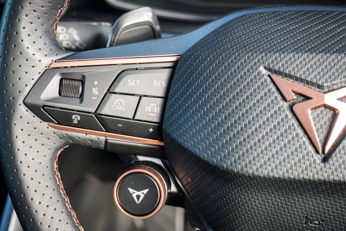 2025 CUPRA Leon VZe
