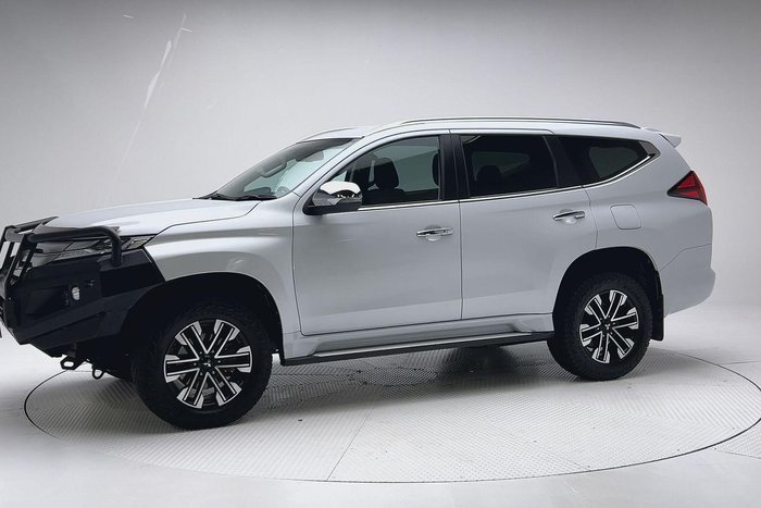 2021 Mitsubishi Pajero Sport GLS