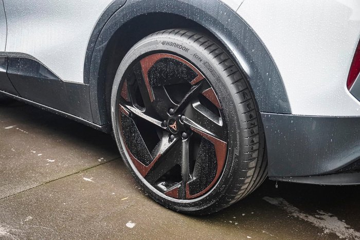 2024 CUPRA Tavascan VZ