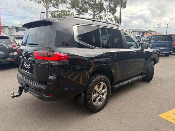 2024 Toyota Landcruiser VX