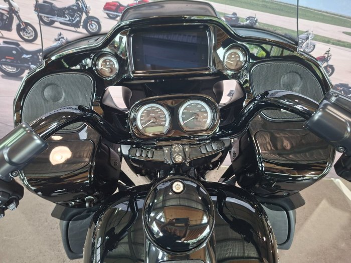 2024 HARLEY-DAVIDSON FLTRK ROAD GLIDE LIMITED (114)