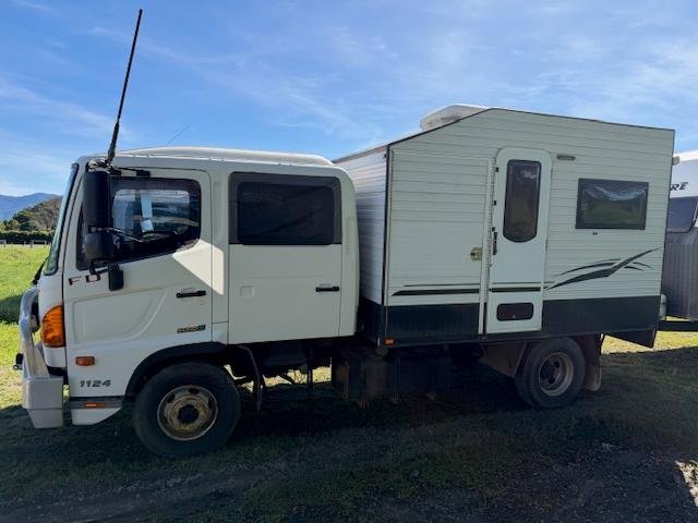 2015 Hino Fd 1124 Flat Top & Aircon Living Room