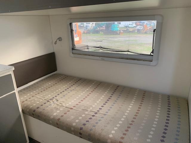 2015 Hino Fd 1124 Flat Top & Aircon Living Room