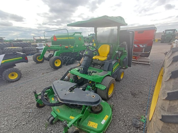 2021 John Deere 1580