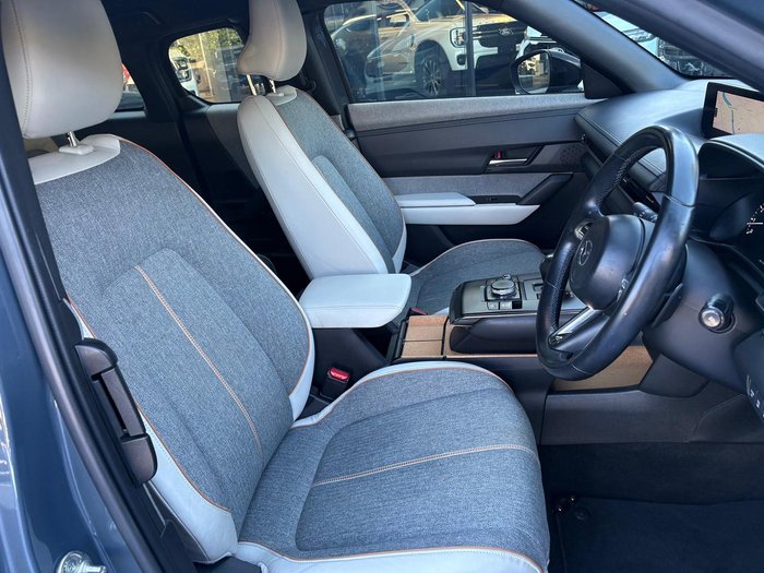 2021 Mazda MX-30 G20e Touring