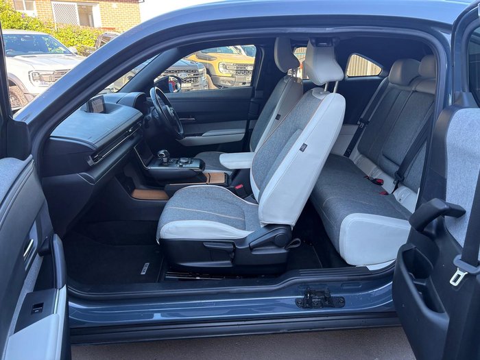 2021 Mazda MX-30 G20e Touring