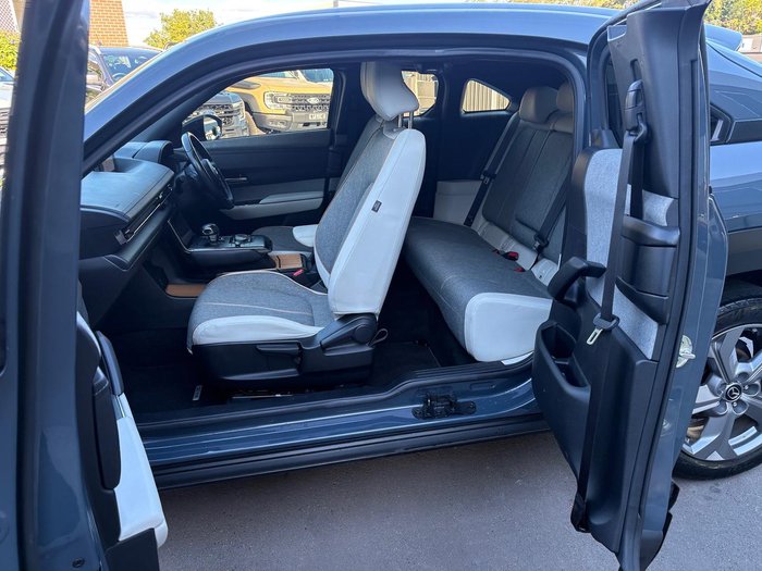 2021 Mazda MX-30 G20e Touring