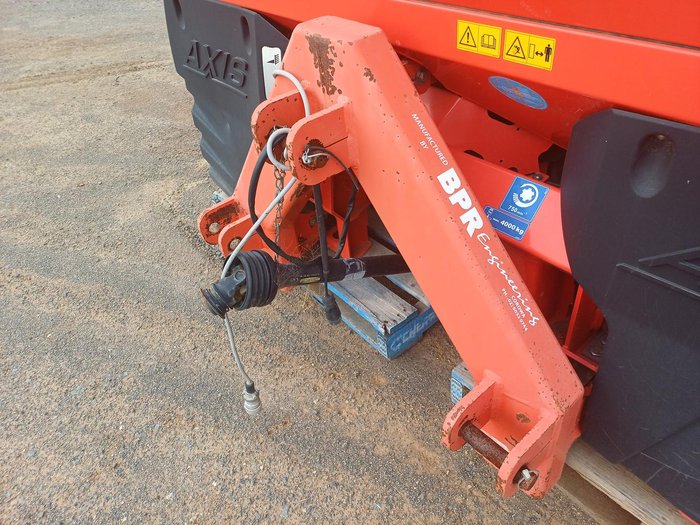 2013 Kuhn Axis 50.1 W
