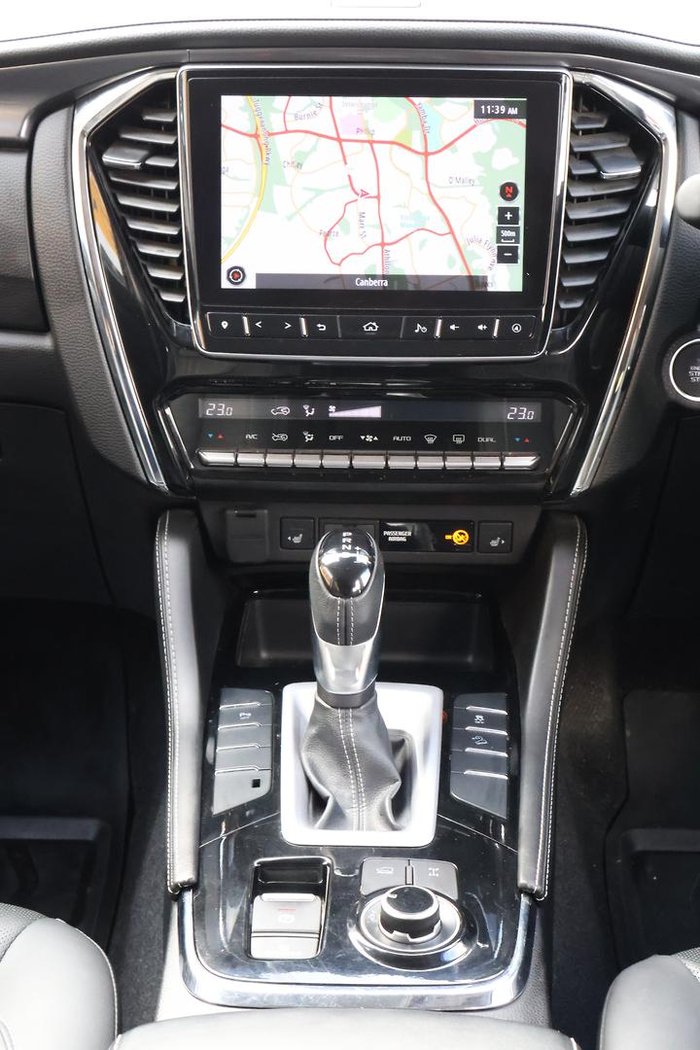 2022 Isuzu MU-X LS-T