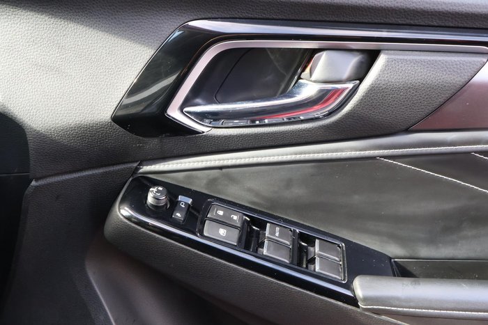 2022 Isuzu MU-X LS-T