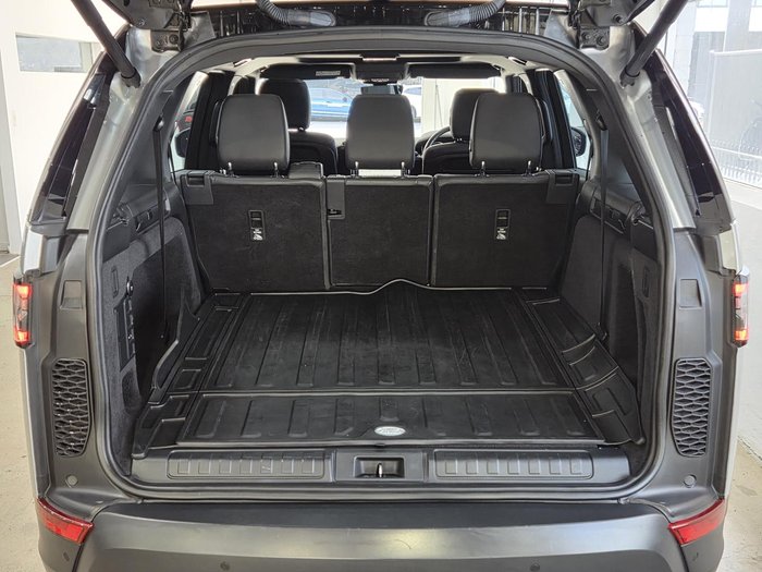 2020 Land Rover Discovery SD6 HSE