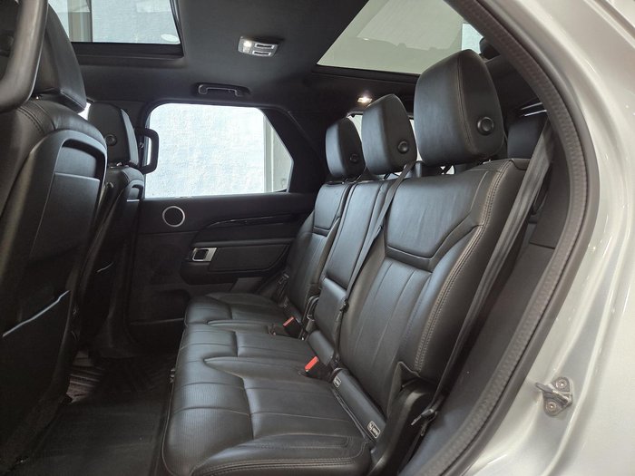 2020 Land Rover Discovery SD6 HSE