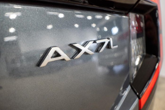 2025 Mahindra XUV3XO AX7L