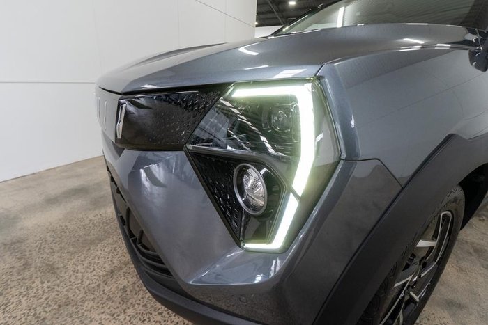 2025 Mahindra XUV3XO AX7L