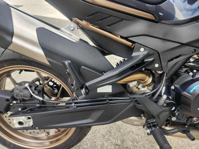 2024 CFMOTO NK ADVANCE BLACK