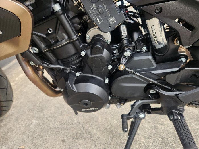 2024 CFMOTO NK ADVANCE BLACK