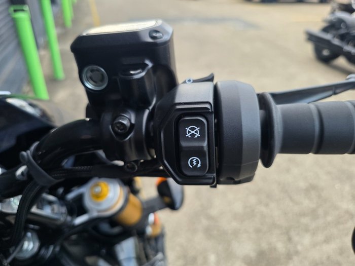 2026 Indian SCOUT 101 LIMITED BLACK