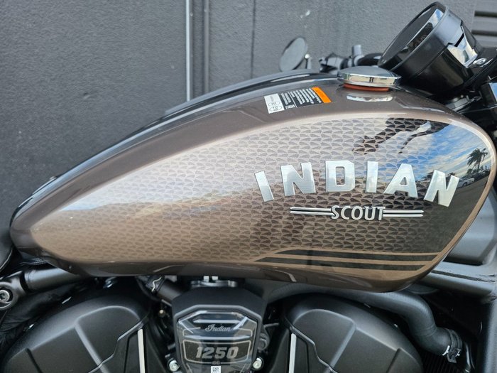2025 Indian 2025 INDIAN 1000CC SCOUT BOBBER LIMITED TECH Nara Bronze Metallic
