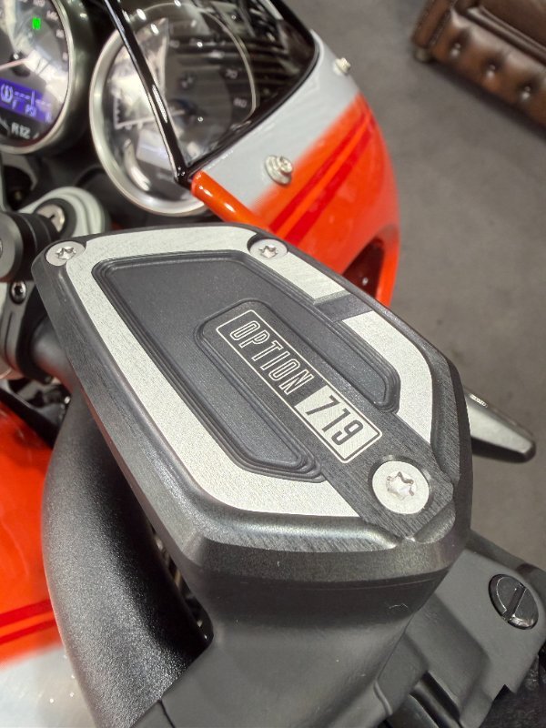 2026 BMW Motorrad 2026 BMW 1170CC R 12 S Road Lava orange metallic. (07-07)