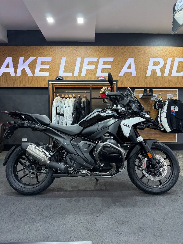 2026 BMW Motorrad R 1300 GS TRIPLE BLACK BLACK STORM METALLIC