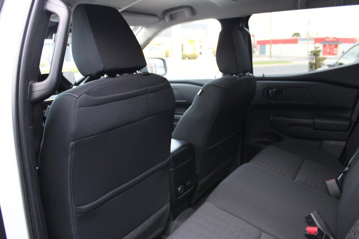 2025 Mitsubishi Triton GLX+