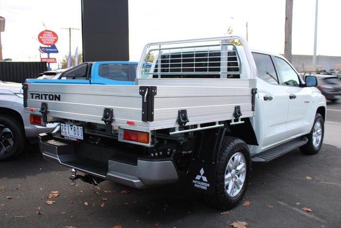 2025 Mitsubishi Triton GLX+