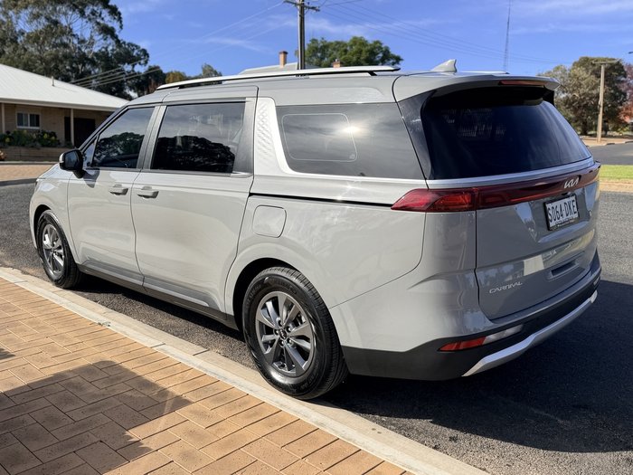 2022 Kia Carnival S
