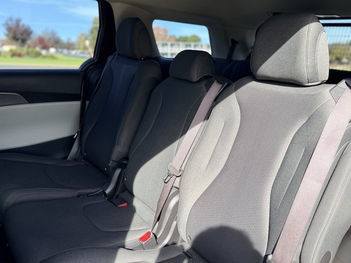 2022 Kia Carnival S
