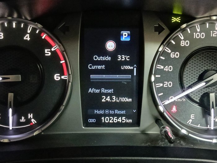2021 Toyota Hilux SR
