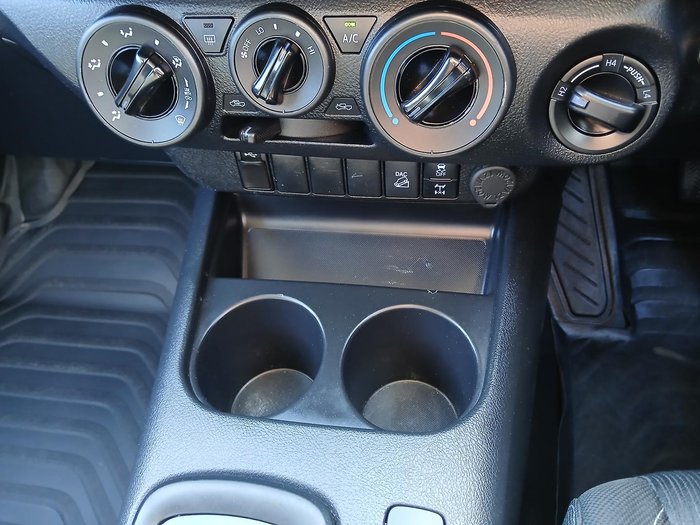 2021 Toyota Hilux SR