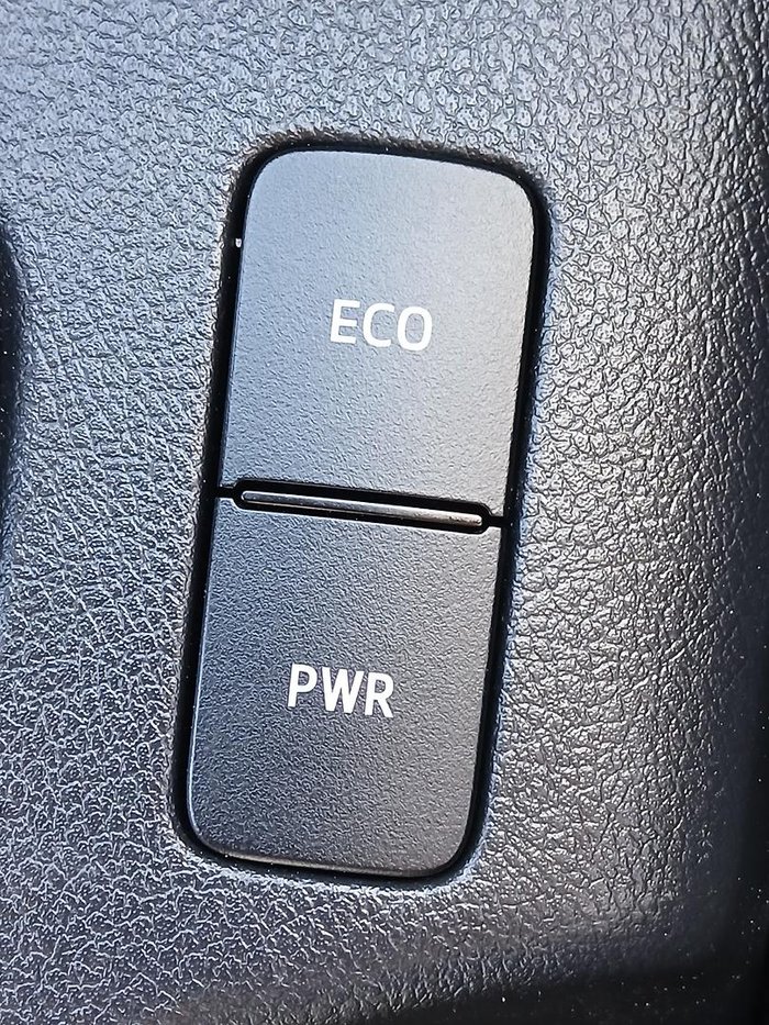 2021 Toyota Hilux SR