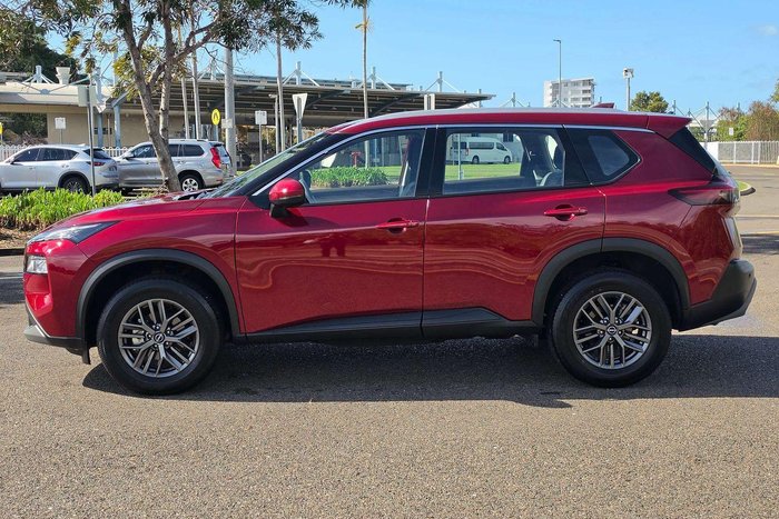 2025 Nissan X-TRAIL ST