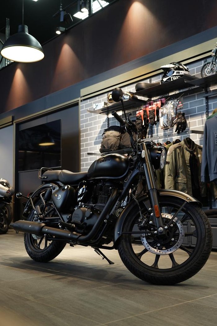Royal Enfield Classic 350 Dark Classic 350
