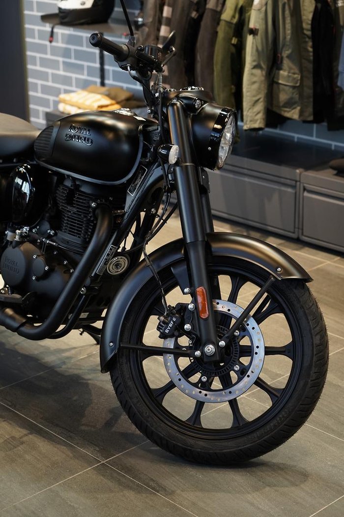 Royal Enfield Classic 350 Dark Classic 350