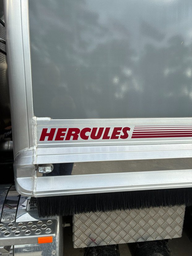 2025 Kenworth T420 T420SAR